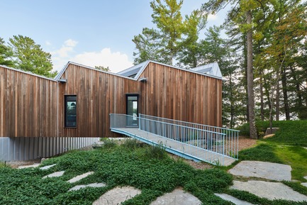 Press kit | 3177-01 - Press release | Sky House - Julia Jamrozik and Coryn Kempster - Residential Architecture -         Ramp to main entrance - Photo credit: Doublespace Photography