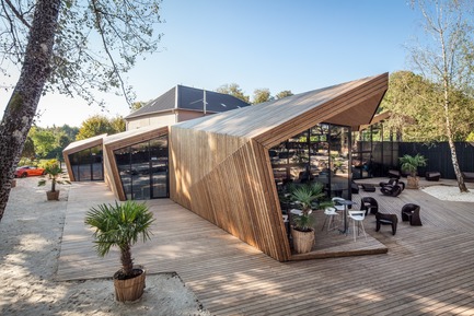 Dossier de presse | 1018-06 - Communiqué de presse | METAFORM Architects Opens Subsidiary in Dubai - Metaform architects - Évènement + Exposition - Boos Beach Club Restaurant - Crédit photo : Steve Troes Fotodesign