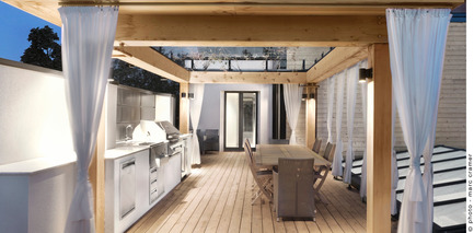 Press kit | 1054-01 - Press release | White canvas on a green roof - Martine Brisson designer d'intérieur - Residential Interior Design - Photo credit: Marc Cramer 