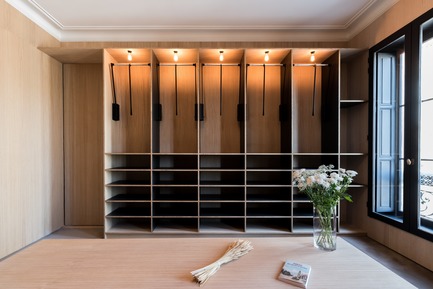 Press kit | 2180-02 - Press release | Mansion "L’hôtel de Bethmann" - Martins | Afonso atelier de design - Residential Interior Design - Dressing room - Photo credit: Mickaël Martins Afonso