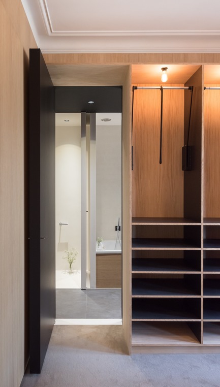 Press kit | 2180-02 - Press release | Mansion "L’hôtel de Bethmann" - Martins | Afonso atelier de design - Residential Interior Design - Dressing room - Photo credit: Mickaël Martins Afonso