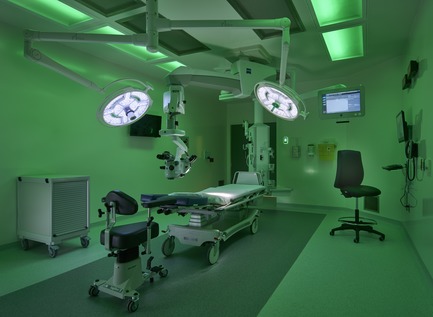 Dossier de presse | 673-19 - Communiqué de presse | Dévoilement des lauréats de la 11e édition des GRANDS PRIX DU DESIGN - Agence PID - Concours -  PRIX ÉTABLISSEMENT DE SANTÉ ET DE RECHERCHE<br>Centre hospitalier de l’Université de Montréal<br>CannonDesign + NEUF architect(e)s<br>  - Crédit photo :  Adrien Williams<br> 