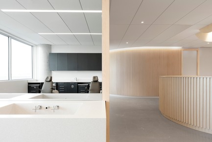 Dossier de presse | 673-19 - Communiqué de presse | Dévoilement des lauréats de la 11e édition des GRANDS PRIX DU DESIGN - Agence PID - Concours -  PRIX VALORISATION DU MATÉRIAU BOIS DANS LE DESIGN<br>INDUSTRIEL ET DE PRODUIT<br>Go Orthodontistes Brossard Clinic<br>Natasha Thorpe<br>  - Crédit photo :  Maxime-Brouillet 