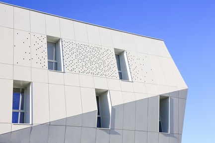 Dossier de presse | 921-12 - Communiqué de presse | Centre Technique Municipal de Blagnac - NBJ architectes - Architecture industrielle - Centre technique Municipal de Blagnac - Crédit photo :  photoarchitecture.com/PaulKozlowski 