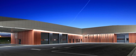 Dossier de presse | 921-12 - Communiqué de presse | Centre Technique Municipal de Blagnac - NBJ architectes - Architecture industrielle - Centre technique Municipal de Blagnac - Crédit photo :  photoarchitecture.com/PaulKozlowski 
