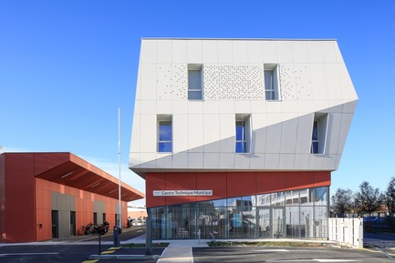 Dossier de presse | 921-12 - Communiqué de presse | Centre Technique Municipal de Blagnac - NBJ architectes - Architecture industrielle - Centre technique Municipal de Blagnac - Crédit photo :  photoarchitecture.com/PaulKozlowski 