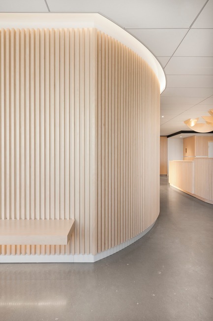 Dossier de presse | 3252-01 - Communiqué de presse | La clinique Go Orthodontistes - Natasha Thorpe Design - Design d’intérieur commercial - Clinique Go Orthodontistes Brossard - Crédit photo : Maxime Brouillet