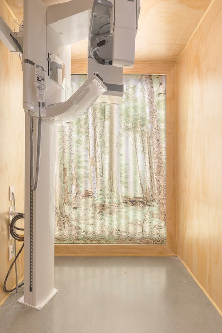Dossier de presse | 3252-01 - Communiqué de presse | La clinique Go Orthodontistes - Natasha Thorpe Design - Design d’intérieur commercial - Clinique Go Orthodontistes Brossard - Crédit photo : Maxime Brouillet