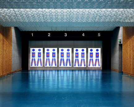 Press kit | 701-09 - Press release | Lynne Cohen, Laurent Grasso and Tino Sehgal - Musée d'art contemporain de Montréal (MAC) - Event + Exhibition - Untitled (Malevich), 2011Lynne CohenÉpreuve à développement chromogène109 x 129 cmCollection Giverny Capital