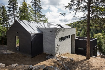 Dossier de presse | 1678-03 - Communiqué de presse | Résidence de la Canardière - Atelier BOOM-TOWN - Architecture résidentielle - Façade sud - Crédit photo : Steve Montpetit