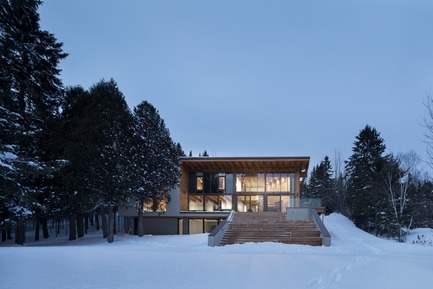 Dossier de presse | 1527-07 - Communiqué de presse | Résidence L'Accostée - Bourgeois / Lechasseur architectes - Architecture résidentielle - Crédit photo : Adrien Williams