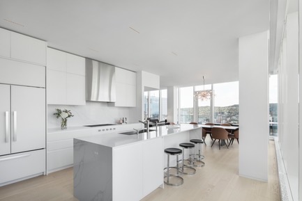 Dossier de presse | 625-16 - Communiqué de presse | Belvédère - Desjardins Bherer - Design d’intérieur résidentiel - Belvédère - cuisine - Crédit photo : Adrien Williams