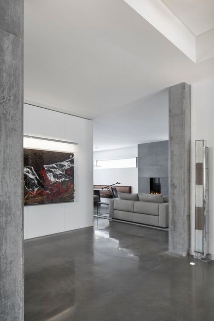 Press kit | 625-17 - Press release | Open Plan - Desjardins Bherer - Residential Interior Design - Open Plan - entrance towards den - Photo credit: Adrien Williams