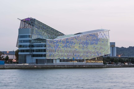 Dossier de presse | 2276-07 - Communiqué de presse | ArchiDesignclub Awards 2018 : découvrez les projets lauréats ! - ArchiDesignclub by Muuuz - Concours - Prix spécial "Innovation - Matériaux" : Siège de la Métropole de   Rouen-Normandie, Rouen (76) - Jacques Ferrier Architecture - Crédit photo : Luc Boegly