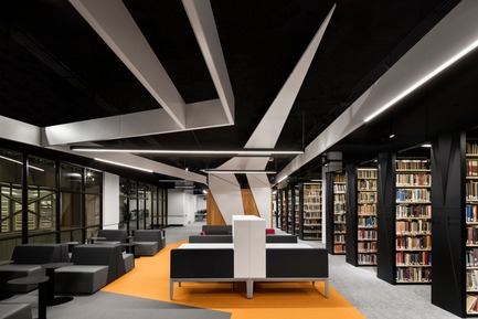 Dossier de presse | 916-12 - Communiqué de presse | Menkès Shooner Dagenais LeTourneux Architectes signe la nouvelle Bibliothèque Webster de l’Université Concordia - Menkès Shooner Dagenais LeTourneux Architectes - Architecture institutionnelle - Crédit photo : Adrien Williams