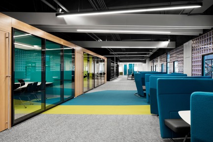 Dossier de presse | 916-12 - Communiqué de presse | Menkès Shooner Dagenais LeTourneux Architectes signe la nouvelle Bibliothèque Webster de l’Université Concordia - Menkès Shooner Dagenais LeTourneux Architectes - Architecture institutionnelle - Crédit photo : Adrien Williams