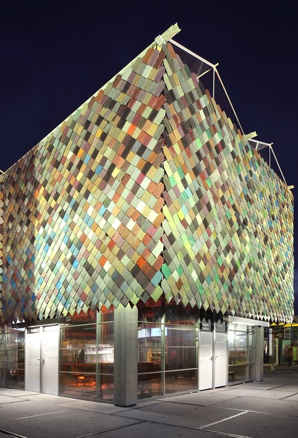 Dossier de presse | 3293-01 - Communiqué de presse | People's Pavilion - 100% Borrowed - bureau SLA & OvertredersW - Design urbain - Crédit photo : Filip Dujardin