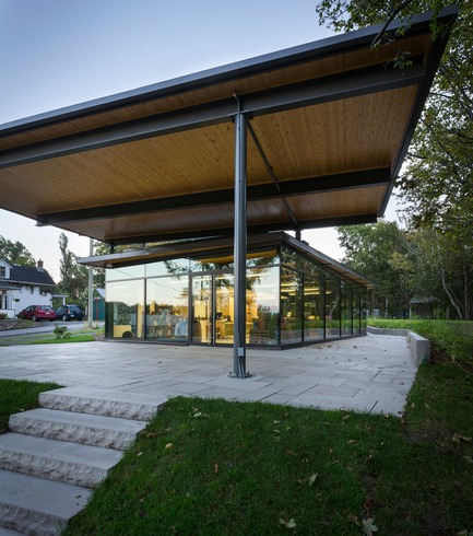 Dossier de presse | 2263-02 - Communiqué de presse | Harmonie entre nature, architecture et patrimoine : Pavillon paysage à St-Roch-des-Aulnaies - Anne Carrier Architectes - Architecture institutionnelle - Crédit photo : Stéphane Groleau