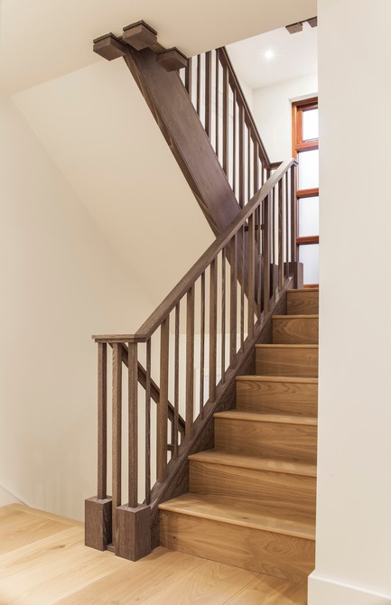 Dossier de presse | 1701-03 - Communiqué de presse | Highgate Hill - LLI Design - Design d’intérieur résidentiel - After - Bespoke&nbsp;Staircase - Crédit photo : Photography / Styling : Rick Mccullagh / LLI Design
