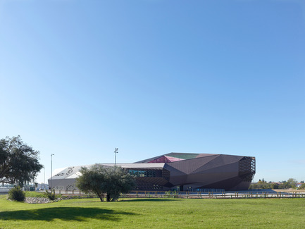 Dossier de presse | 898-03 - Communiqué de presse | Paloma - Tetrarc - Architecture institutionnelle - Crédit photo : Stéphane Chalmeau