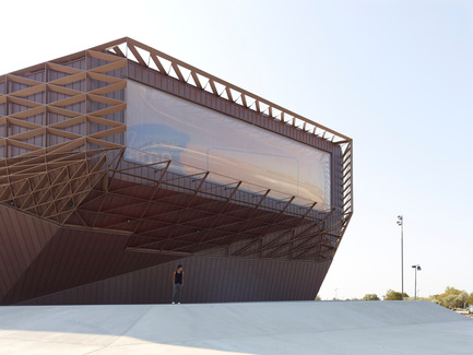 Dossier de presse | 898-03 - Communiqué de presse | Paloma - Tetrarc - Architecture institutionnelle - Crédit photo : Stéphane Chalmeau