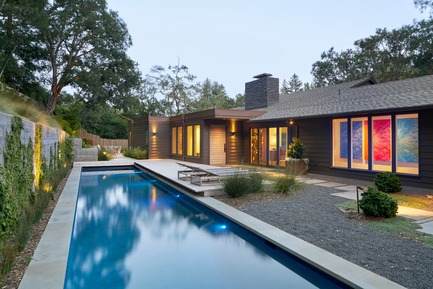 Dossier de presse | 1733-04 - Communiqué de presse | Kentfield Residence - Studio VARA - Architecture résidentielle - Crédit photo : Bruce Damonte