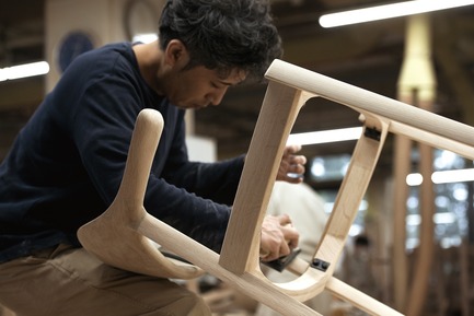 Dossier de presse | 2998-02 - Communiqué de presse | Conde House Celebrates 50 Years of Fine Furniture Craftsmanship - Conde House - Produit - Conde House Craftsman - Crédit photo : Conde House