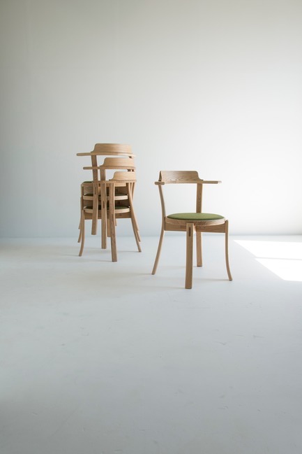 Dossier de presse | 2998-02 - Communiqué de presse | Conde House Celebrates 50 Years of Fine Furniture Craftsmanship - Conde House - Produit - Darby Chair - Crédit photo : Conde House