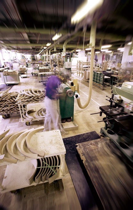 Dossier de presse | 2998-02 - Communiqué de presse | Conde House Celebrates 50 Years of Fine Furniture Craftsmanship - Conde House - Produit - Conde House Factory - Crédit photo : Conde House