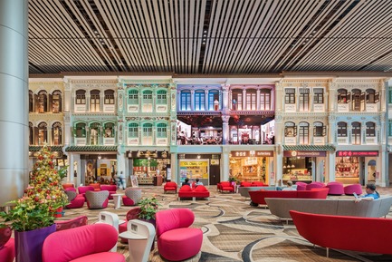Press kit | 1089-04 - Press release | Moment Factory Was Commissioned by Singapore’s Changi Airport Group to Create Major New Experiential Media Features - Moment Factory - Multimedia Design - Peranakan Love Story - Photo credit: Moment Factory