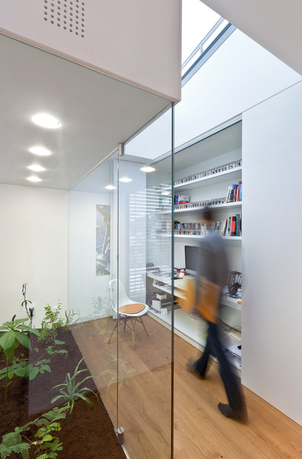 Dossier de presse | 1018-02 - Communiqué de presse | Immeuble à 7 appartements - Metaform architectes - Design d’intérieur résidentiel - Crédit photo : Steve Troes fotodesign