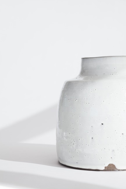 Press kit | 1082-06 - Press release | Two New Works by Pascale Girardin in Las Vegas: "Bloom" and "Desert Breeze" - Pascale Girardin - Art -  Hand built stoneware vase which will be presented within the booth at HD expo.  - Photo credit:  Stephany Hildebrand 