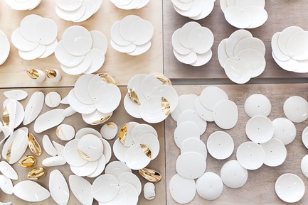 Press kit | 1082-06 - Press release | Two New Works by Pascale Girardin in Las Vegas: "Bloom" and "Desert Breeze" - Pascale Girardin - Art - Behind the scenes production of the flowers for Bloom - Photo credit: Stephany Hildebrand