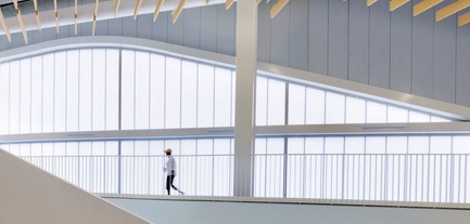 Dossier de presse | 1456-02 - Communiqué de presse | Shared Identity:CannonDesign’s David Polzin Weighs in on the Importance of Communal Context - CannonDesign - Architecture commerciale - Maryland Heights Community Recreation Center - Interior Running Track - Crédit photo : Gayle Babcock