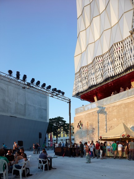 Dossier de presse | 898-04 - Communiqué de presse | La Fabrique, laboratoire(s) artistique(s) et centre culturel à Nantes - Tetrarc - Architecture institutionnelle - Crédit photo : Stéphane Chalmeau