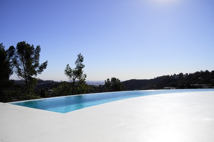 Press kit | 2933-01 - Press release | Residence Overlooking Mulholland Drive - Heusch Inc. - Residential Architecture - Pool - Photo credit: Gerhard Heusch