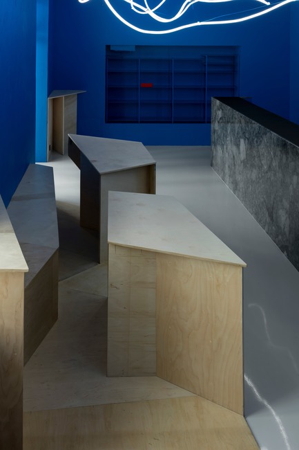 Press kit | 2247-04 - Press release | Galaxy Bar and Bottle Shop - Maxim Kashin Architects - Commercial Interior Design -  Neon flex light installation with grey marble, plywood custom furniture and 'himmelblau' blue walls  - Photo credit:  Dmitry&nbsp;Chebanenkov 