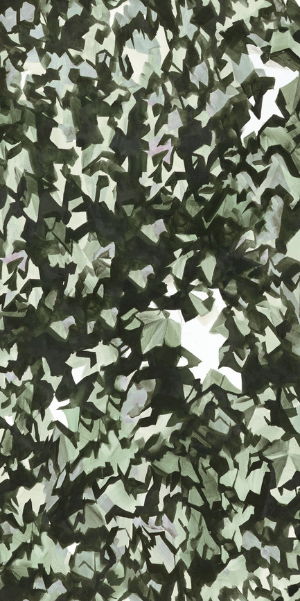 Dossier de presse | 3279-02 - Communiqué de presse | FEATHR Launches New Wallpaper Collection Featuring the Remarkable Landscape Paintings of Tamara Piilola - FEATHR - Design d’intérieur résidentiel - The Most Beautiful Things Hide wallpaper in Mist (detail) - Crédit photo : Tamara Piilola/FEATHR.com