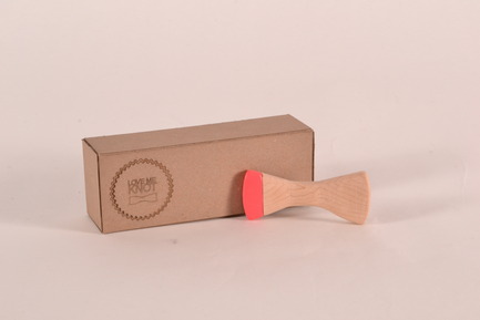 Press kit | 884-02 - Press release | Projet HEC édition 2012 - École de design industriel de l’Université de Montréal - Event + Exhibition - Boucles Chic Facile - Photo credit: Muriel El Helou