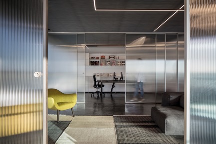 Dossier de presse | 2949-05 - Communiqué de presse | Basix HQ Wins AIA SF Award2018 - Axelrod Design - Design d’intérieur commercial -   Basix  Headquarters, Tel Aviv. Interior Architecture by Irit Axelrod, Axelrod  Design. 2018 AIA SF Interior Architecture Merit Award Winner. - Crédit photo : Amit Geron, photographer 