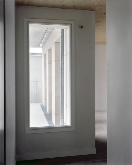 Dossier de presse | 3378-01 - Communiqué de presse | Social Housing Units in Massive Stone - Barrault Pressacco architectes - Architecture résidentielle - Barrault Pressacco - Oberkampf - Appartement - Crédit photo : (c)-Maxime-Delvaux