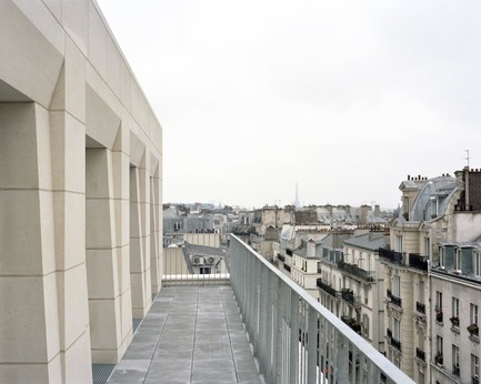 Dossier de presse | 3378-01 - Communiqué de presse | Social Housing Units in Massive Stone - Barrault Pressacco architectes - Architecture résidentielle - Barrault Pressacco - Oberkampf - Tour Eiffel - Crédit photo :  (c)Maxime-Delvaux