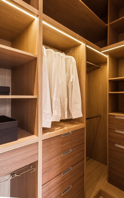 Dossier de presse | 1701-04 - Communiqué de presse | Victorian Townhouse, Highgate, London - LLI Design - Design d’intérieur résidentiel - Master Suite - Dressing Room - Crédit photo : Photography / Styling : Rick Mccullagh / LLI Design