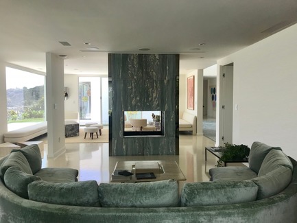 Press kit | 2933-01 - Press release | Residence Overlooking Mulholland Drive - Heusch Inc. - Residential Architecture - Den - Photo credit: Gerhard Heusch