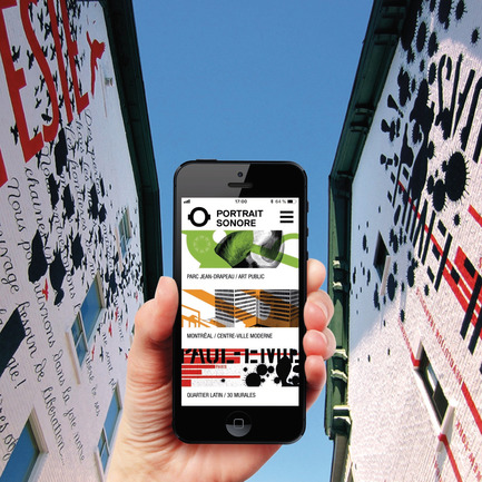 Dossier de presse | 2390-01 - Communiqué de presse | Portrait Sonore lance sa nouvelle application gratuite sur l’art, l’histoire et l’architecture - Portrait Sonore - Design multimédia - Capture d'écran de l'application Portrait Sonore (et de son catalogue) devant la murale «'Manifeste à Paul-Émile Borduas» de l'artiste montréalais Thomas Csano, balade Quartier Latin / 30 Murales. - Crédit photo : ©&nbsp;Portrait Sonore, 2016