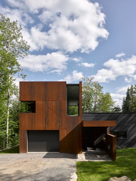 Dossier de presse | 780-04 - Communiqué de presse | Maison du Lac Charlebois - Paul Bernier Architecte - Architecture résidentielle - Crédit photo : James Brittain