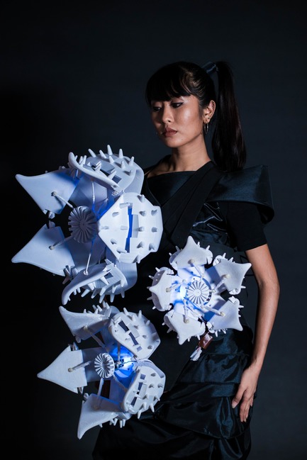 Press kit | 2048-04 - Press release | Core77 Design Awards Announce Their 2018 Honorees - Core77 Design Awards - Competition - Hormone Couture, designed by Pat Pataranutaporn out of MIT Media Lab, was a Notable in this year's Design Concept category. Hormone Couture presents a wearable technology that aesthetically responds to women's reproductive hormone and body temperature change.&nbsp; - Photo credit: Pat Pataranutaporn