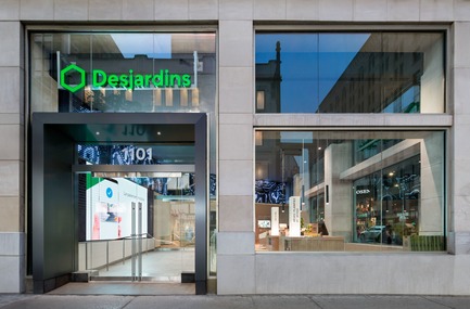 Dossier de presse | 1969-05 - Communiqué de presse | Nouveau centre de services Desjardins – Montréal Centre-ville : Dévoilement d’une œuvre permanente de Daniel Iregui - Desjardins et MASSIVart - Design d’intérieur commercial - Crédit photo : Stéphane Brügger