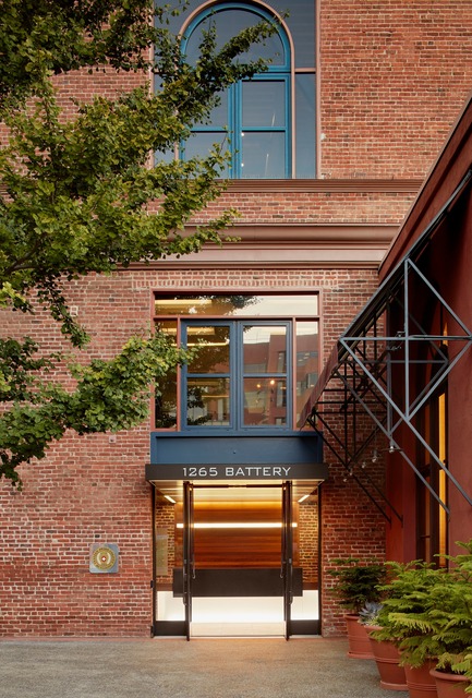 Press kit | 1771-02 - Press release | The Italian Swiss Colony Building Lobby Receives AIA SF Award - jones | haydu - Commercial Architecture - Plaza Entrance - Photo credit: Matthew Millman