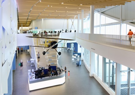 Press kit | 1456-01 - Press release | Maryland Heights Community Recreation Center - CannonDesign - Commercial Architecture -         Interior view of the Maryland Heights public atrium for community engagement - Photo credit: Gayle Babcock
